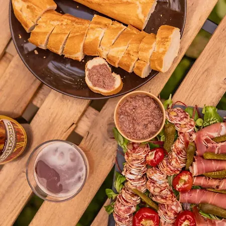 Guettee Des Alpes - Cite Medievale, Allos & Verdon