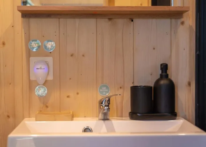 Guettee Des Alpes - Cite Medievale, Allos & Verdon *